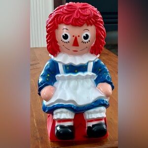 VINTAGE 1972 RAGGEDY ANN PIGGY BANK HARD PLASTIC MERRILL COIN COLLECTOR DARLING!